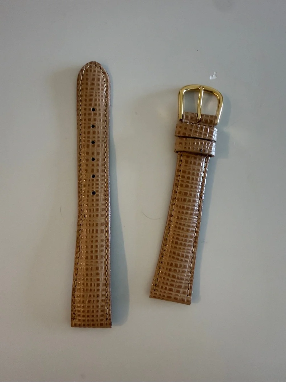 Leather Lizard-Textured Tan Watch Strap with Gold Buckle